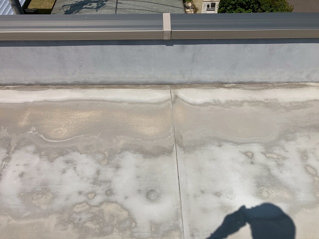 シートの継ぎ目と立ち上がり